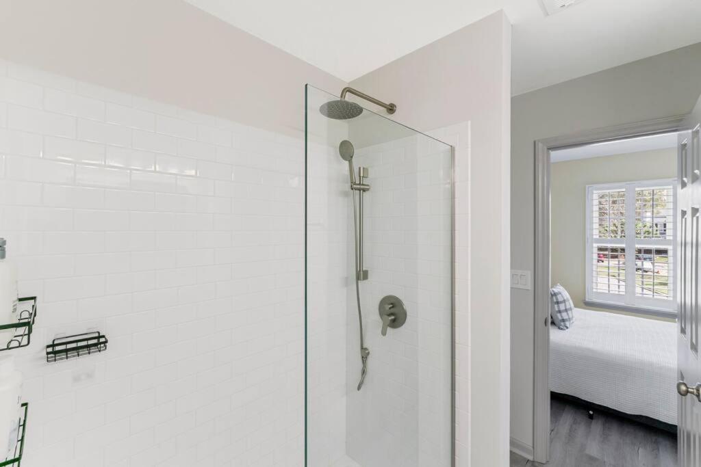 Golf Oasis Modern Townhome! Holiday home